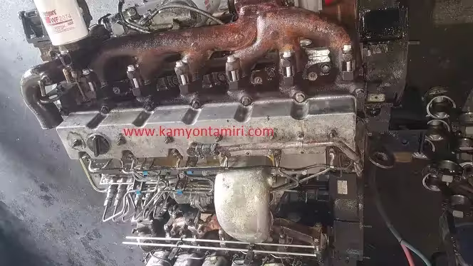 Kamyon Motoru Detay